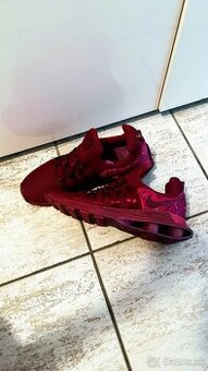 Bežecké tenisky Nike schok