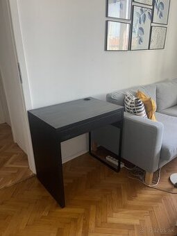Pracovny stol IKEA MICKE