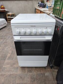 Elektrický sporák electrolux