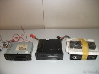 Predám autorádio 3kusy.Veľmi lacno.