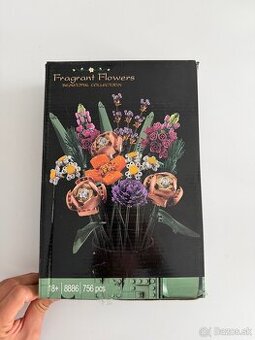 Lego Botanicals Fragrant Flowers Kytica