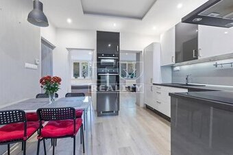 Predaj útulného zrekonštruovaného 2-izbového bytu v... - 1