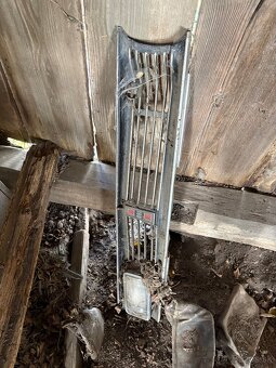 Maska nárazník kapota chrysler 180