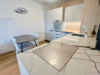 NA PREDAJ ZARIADENÝ 2 IZBOVÝ BYT V ZWIRN