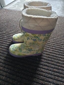 Detske zateplene gumaky 28
