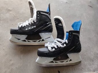 Korčule CCM  veľkosť 11