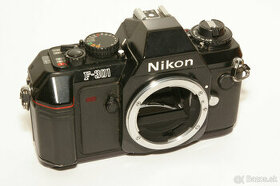 Nikon F301 (telo)