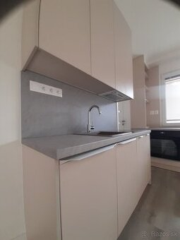 Predám menší 2 izb. byt  s balkónom na  Severe