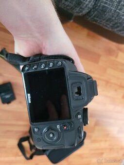 Nikon D3100 objektiv dx18-105