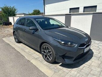 Kia Ceed 1,5 T-GDI 160PS M6 GOLD 10/2023