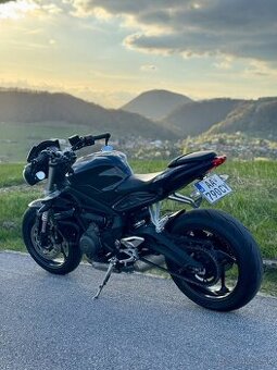 Triumph Street Triple 765