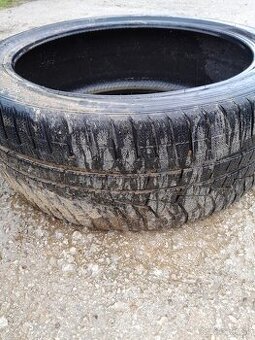 245/40R20