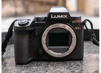 Panasonic Lumix S5II