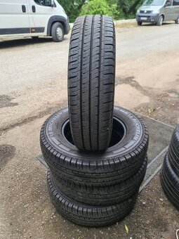 205/75 R16c michelin
