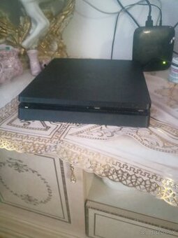 PS4 slim