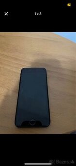 iPhone SE 2020 - čierna