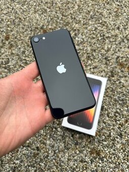 iPhone SE 3. Gen (2022) 128GB - baterie 100%