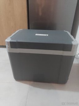 Predám kombinovanú autochladničku s ohrievaním