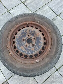 Zimne pneu a plechove disky