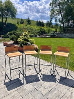 Barové stoličky s operadlom