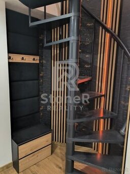 Prenájom 3 izbového bytu na námestí