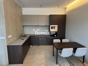 PRENÁJOM luxusný 2 izbový byt, garáž, klimatizácia Nitra-cen