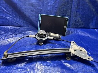 NISSAN QASHQAI STAHOVACKA OKNA ZADNA LAVA