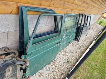 Predam na suzuki samurai chladiče, dvere, masky, skla