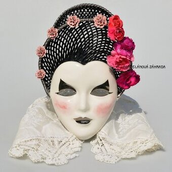 Porcelánová maska / soška, ešte v originálnom obale