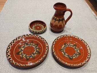 Bulharská keramika - miska + džbánik + 2x závesný tanier
