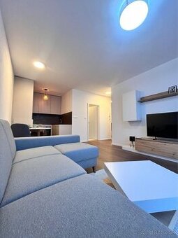 TREEF | Štýlové bývanie pre pár – Biely Kostol