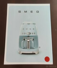 Originálny SMEG kávovar na prekvapkávanú kávu (červený)