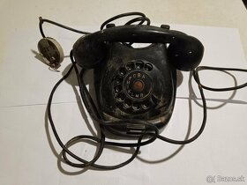 Staré retro historické retro telefóny tesla