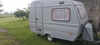 Karavan Niewiadow N126N ako nový
