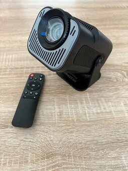 Mini projektor HY320 – WiFi / YouTube / Netflix