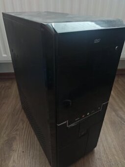 PC stolný počítač