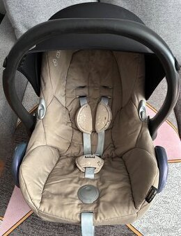 Maxi cosi Cabriofix s Familyfix (izofixovou) základňou