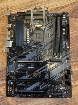 Maticna doska gigabyte Z390 UD