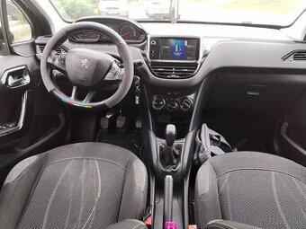 Peugeot 208 rok 2013