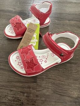Nové nepoužité Sandálky Lasocki Kids 25