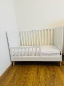 Detský nábytok – postieľka, komoda s prebaľovacím pultom, sk