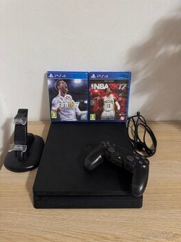 Playstation 4 slim 500gb + 2 hry + ovladac + stojan