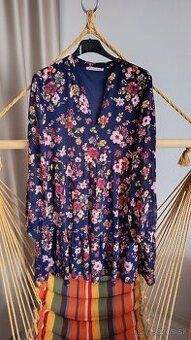 Dámske šaty Anna Field 34,ale sú asi M-L