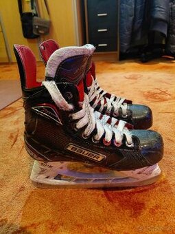 Hokejove korčule hráčske Bauer Vapor X600, vel. 2.5 D (užší)