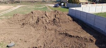 Čierna zem - ornica - ČISTÁ