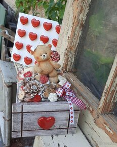 Dekorácie s medvedíkom, úchytky , vešiačiky....