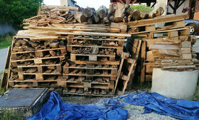 Predám drevo na kúrenie cca 2m3, na výrobu kompostéra...