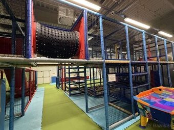Multifunkčné interiérové ihrisko s 3 hracími zónami