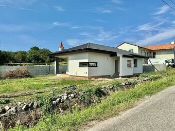 Novostavba v obci Veľaty
