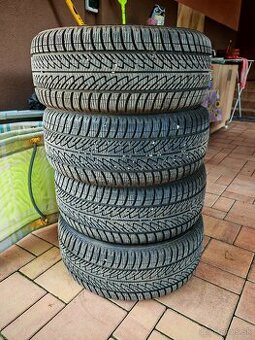 225/45 R17 Goodyear Ultragrip 8 performance